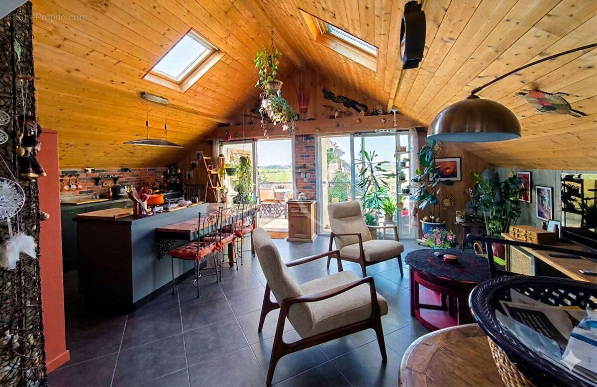 Maison à DISTRE