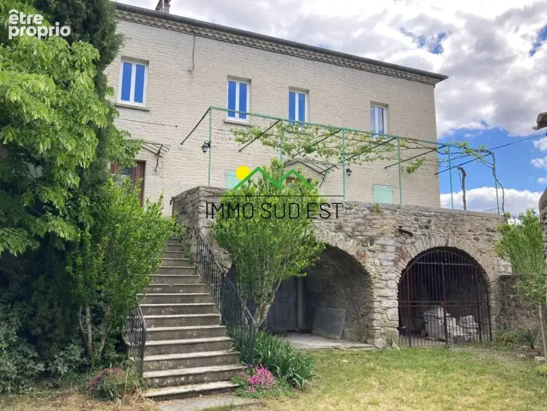 ROCHECOLOMBE – Appartement lumineux de 105 m² au cœur d'un domaine viticole - photo 2