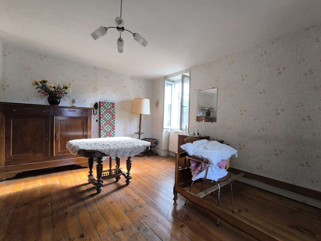 Maison à GRAND-BRASSAC