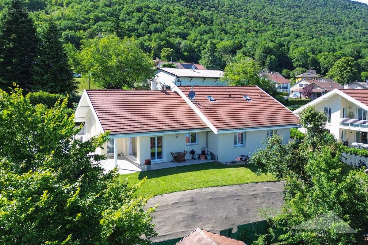 Maison à ECHENEVEX