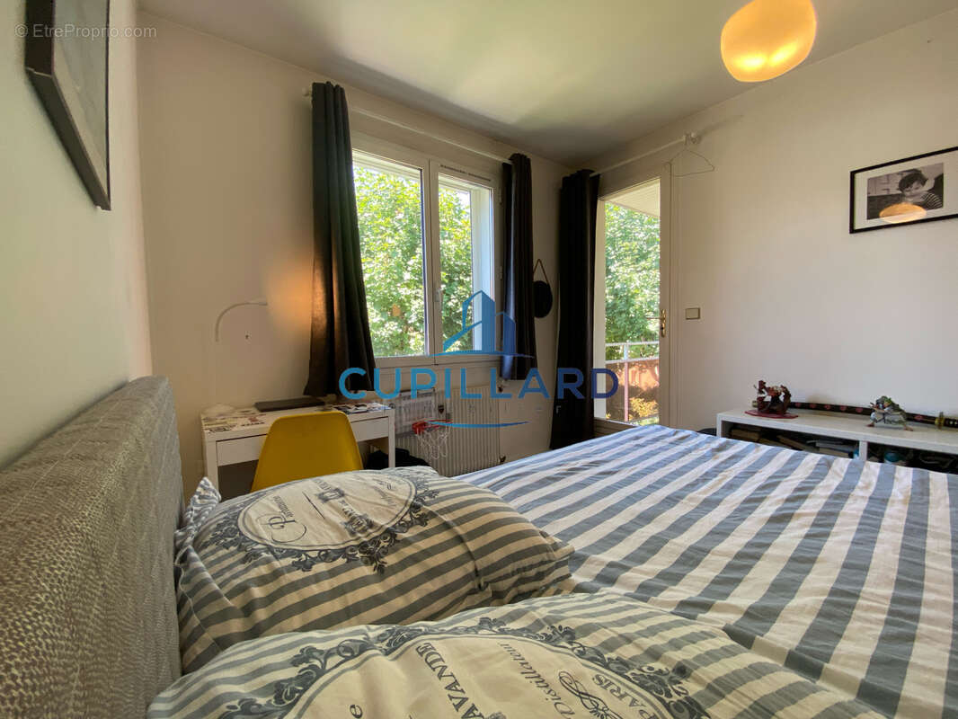 Maison T5 - 97m2 - Véranda - garage - secteur Marcombes - photo 14