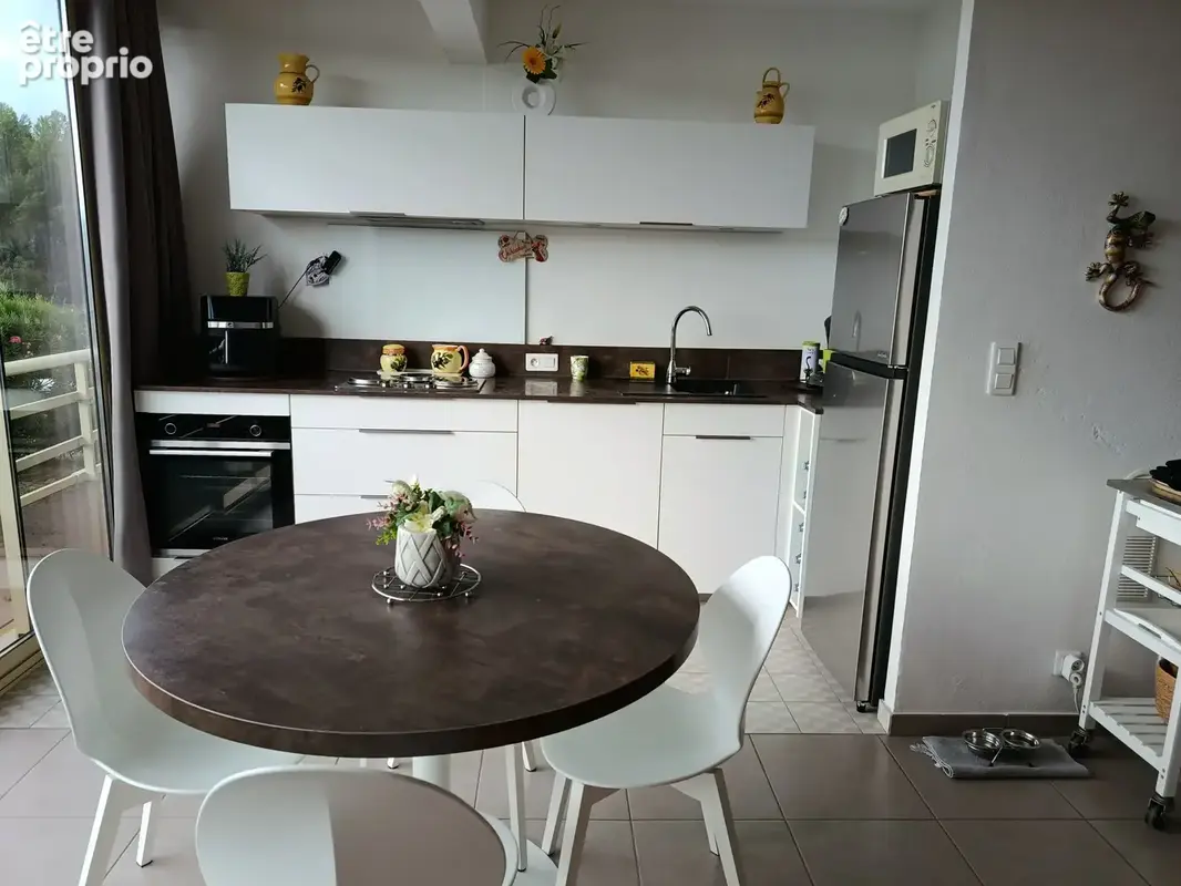 SAINT-AYGULF — Studio 30 m2 entièrement rénové, côté lagune, parking privé sécurisé - photo 4