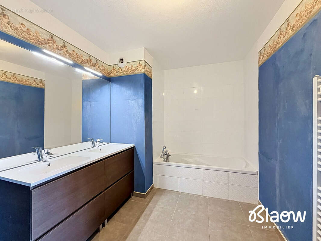 Appartement à MEYZIEU