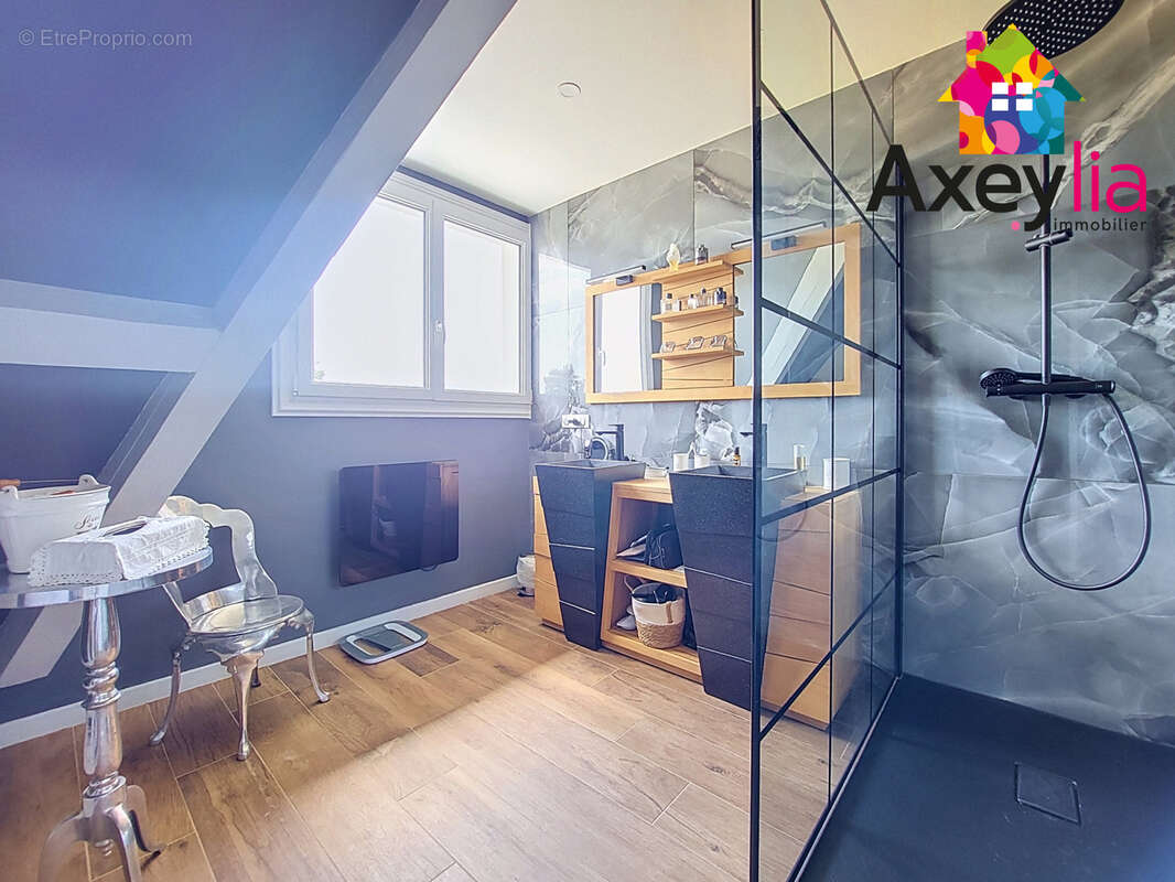 A vendre - st forgeux lespinasse - maison 5 chambres avec terrain - photo 18