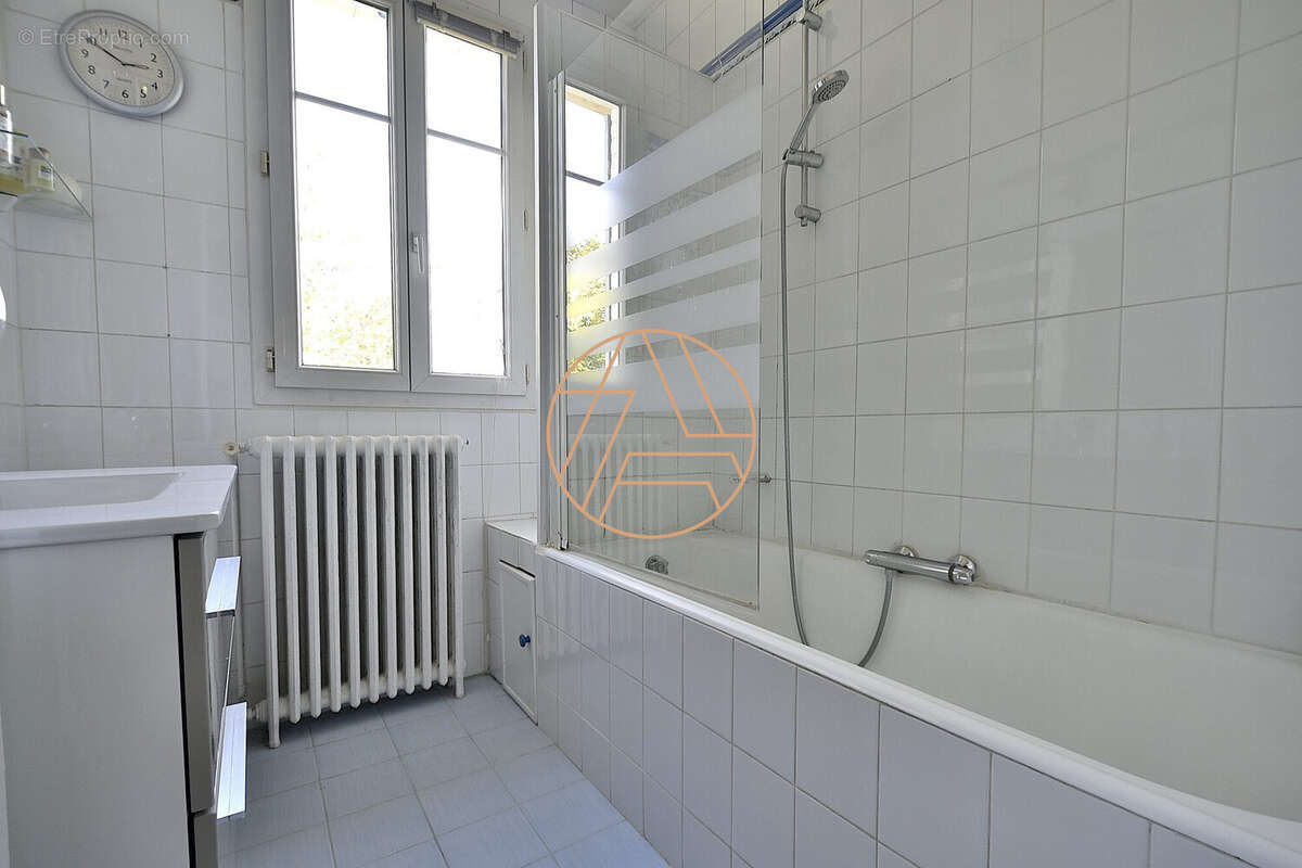 Maison à SAINT-MAUR-DES-FOSSES