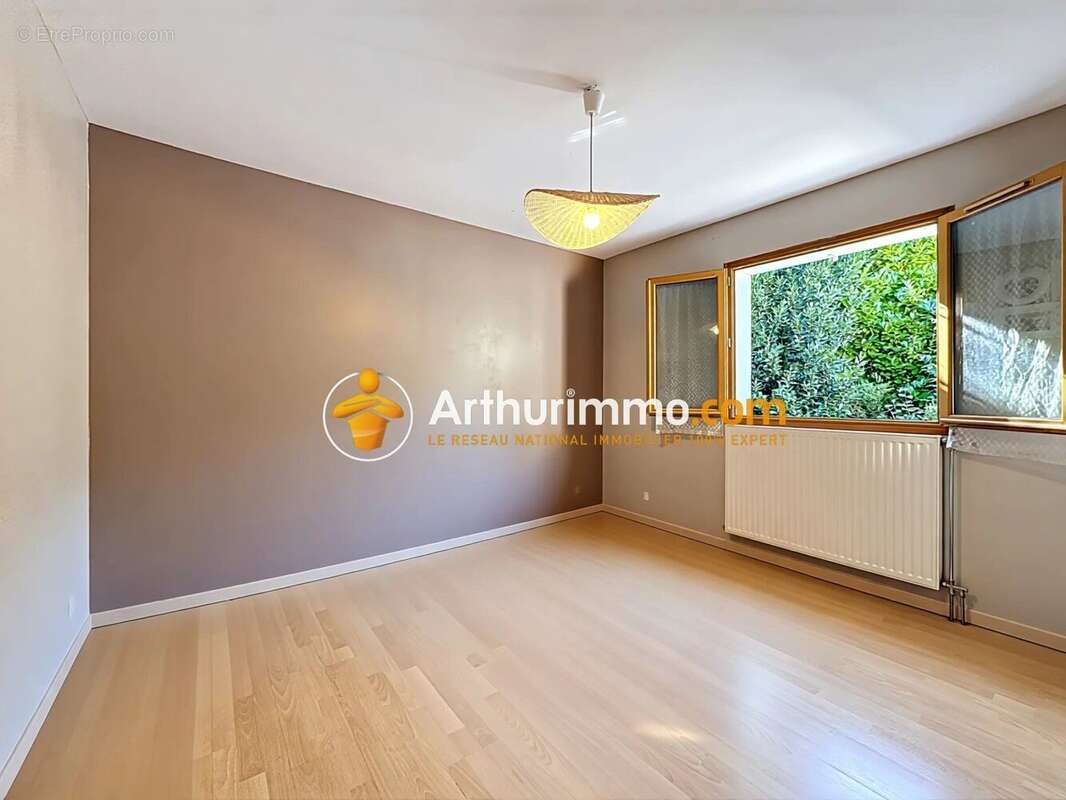 Maison à L'ISLE-D'ABEAU