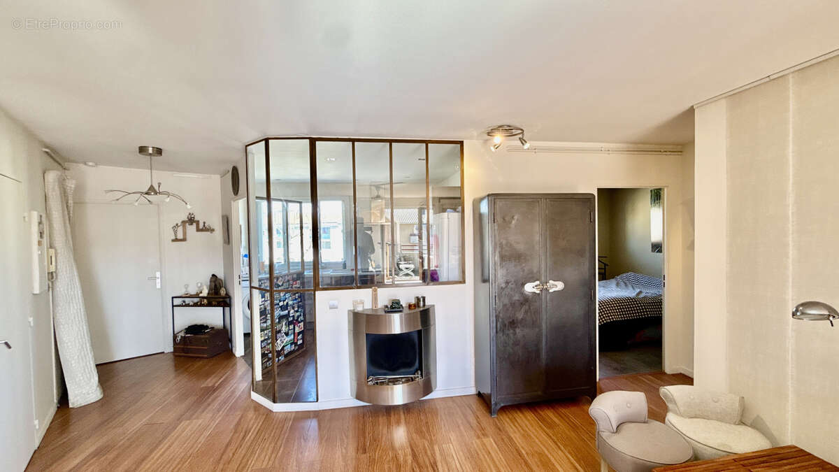 Appartement à VILLENEUVE-LES-AVIGNON