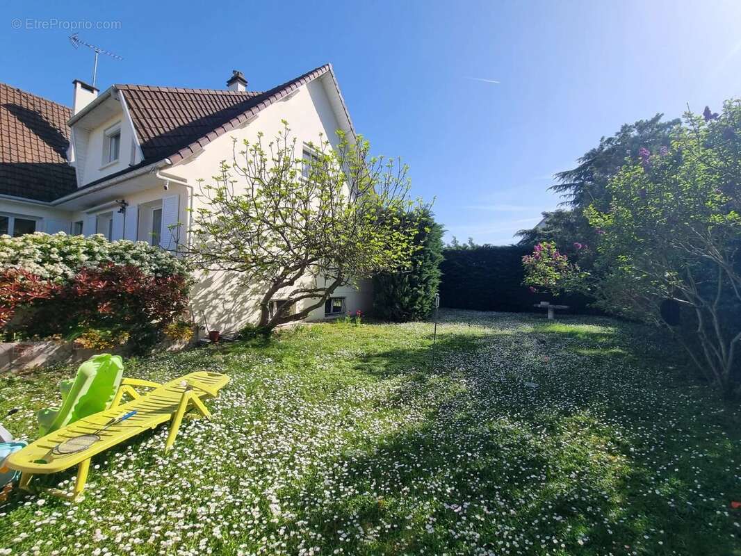 Maison à CROISSY-SUR-SEINE