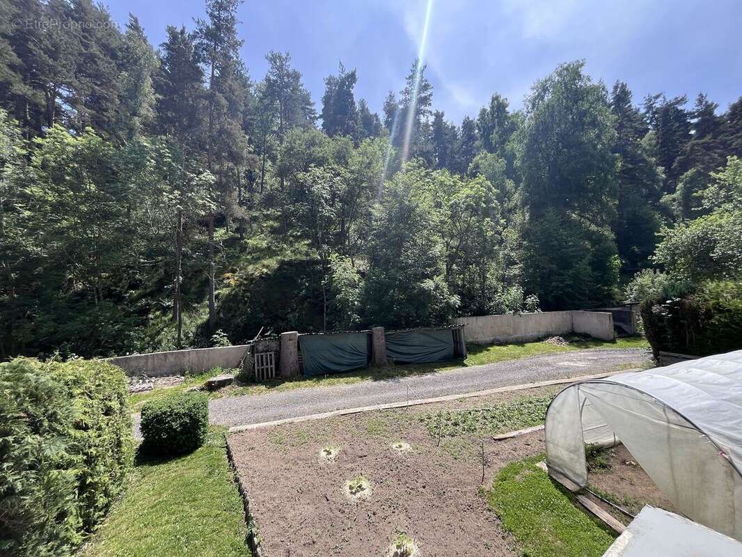 Maison à SAINT-CHELY-D&#039;APCHER