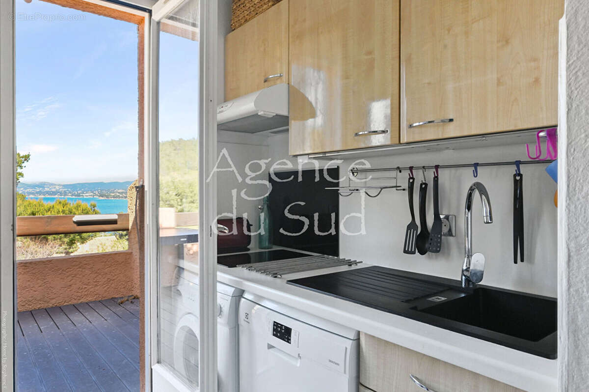 Appartement à SAINT-CYR-SUR-MER