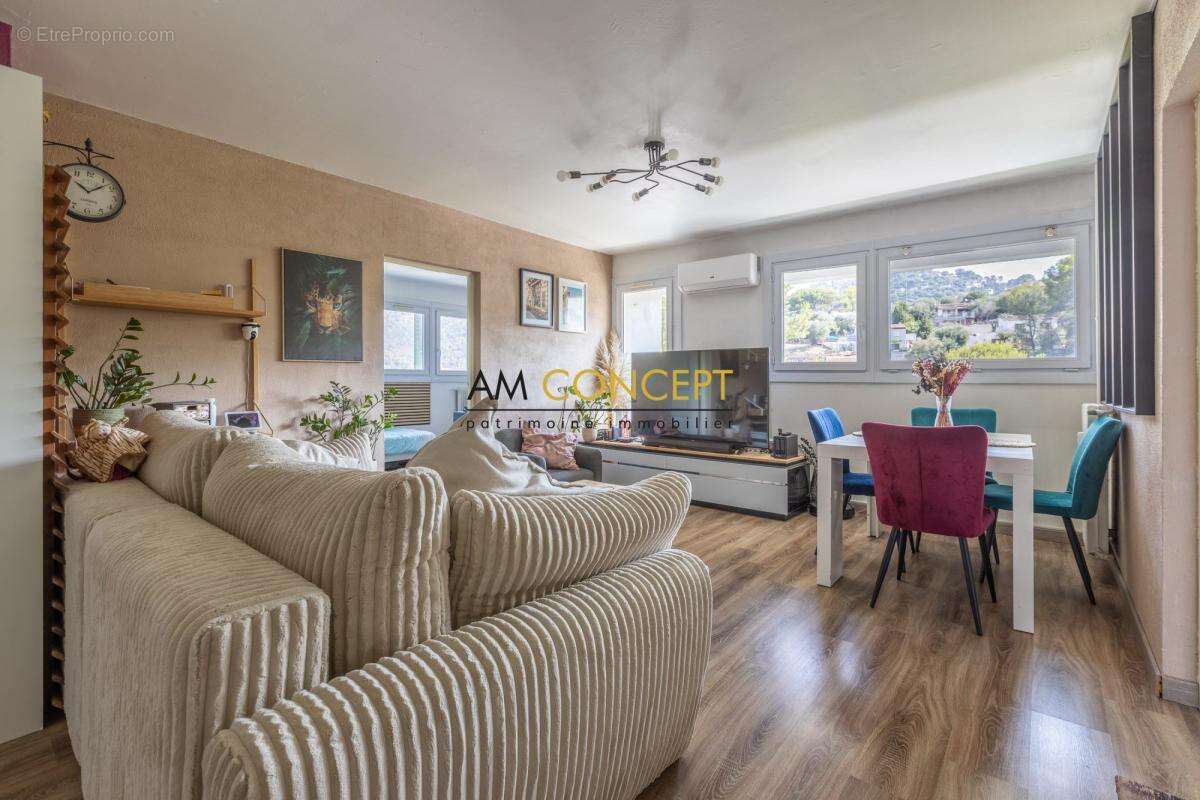 Bel Appartement T4 Lumineux - La Trinité - Les chênes verts - photo 5