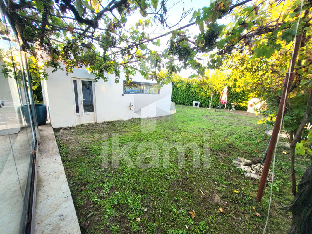 Maison à VILLENAVE-D&#039;ORNON