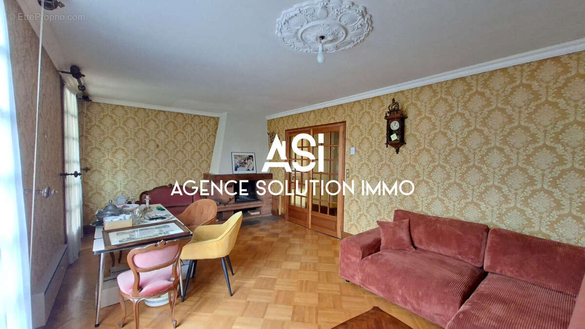 Maison à SAINT-GERMAIN-LE-FOUILLOUX