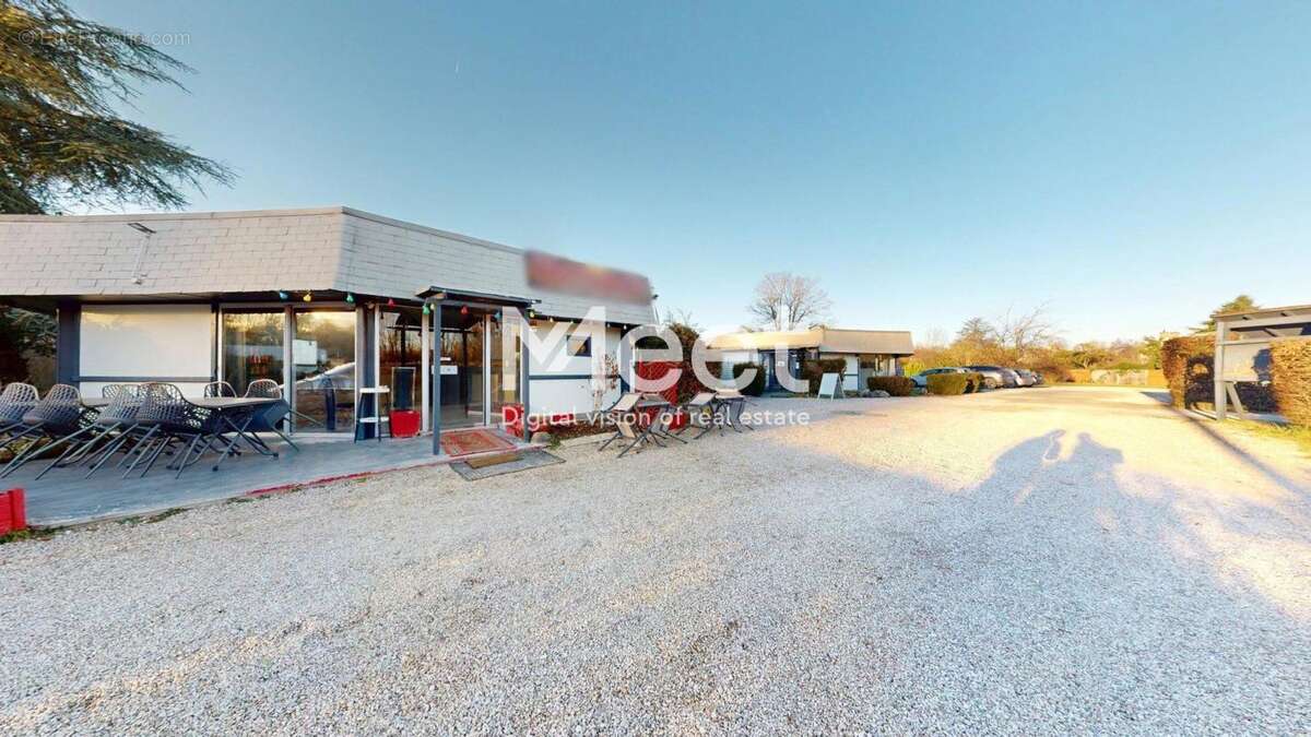 Maison à ESCOLIVES-SAINTE-CAMILLE
