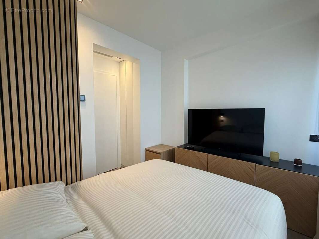 Cannes - 3 pieces arriere croisette - photo 12