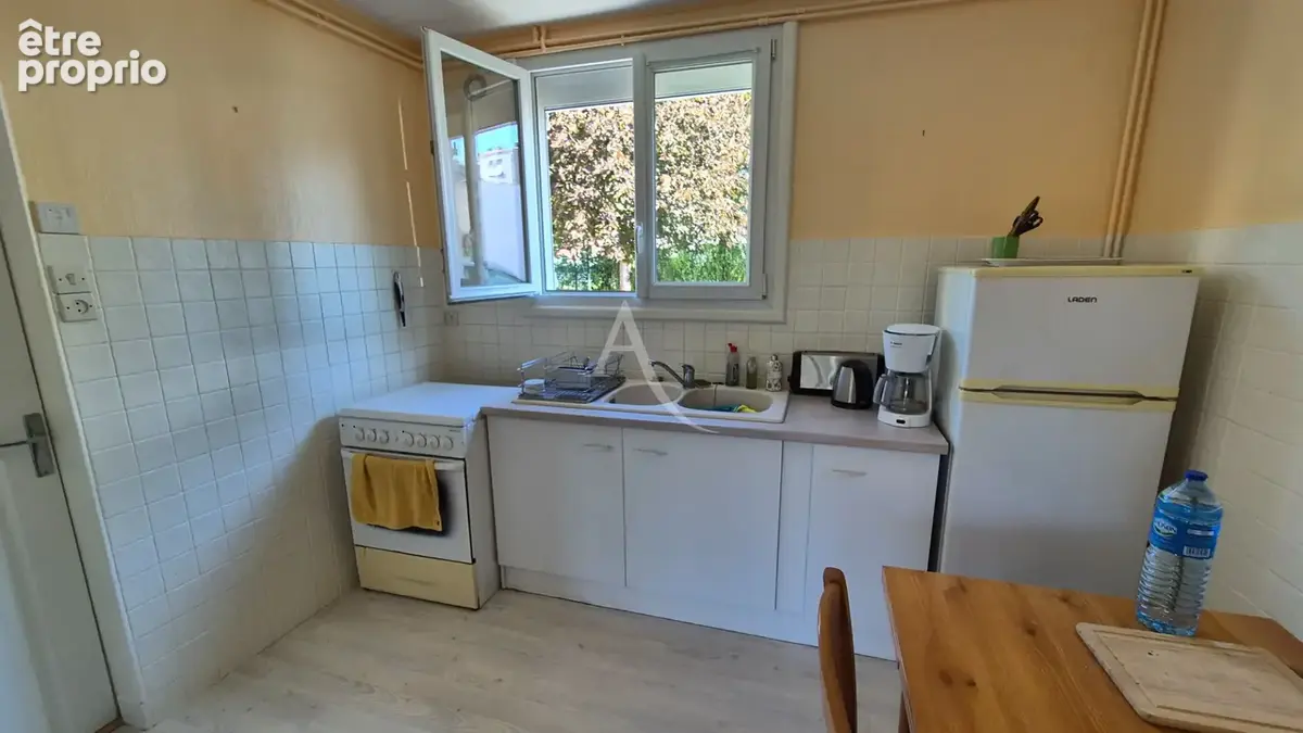 Maison à étage avec jardin clos et garage - photo 6