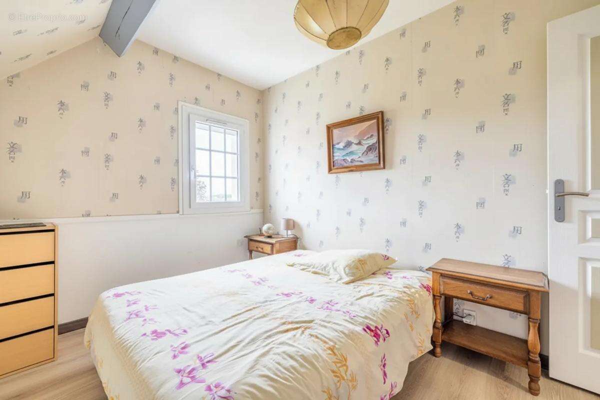 Maison de 5 pièces de 130 m² à Breux-Jouy - photo 8