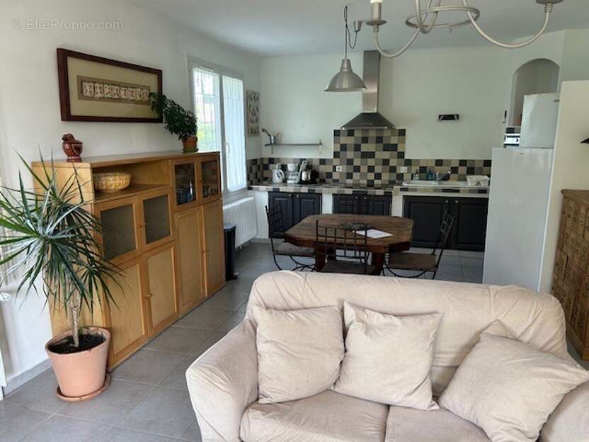 Maison à MORIERES-LES-AVIGNON