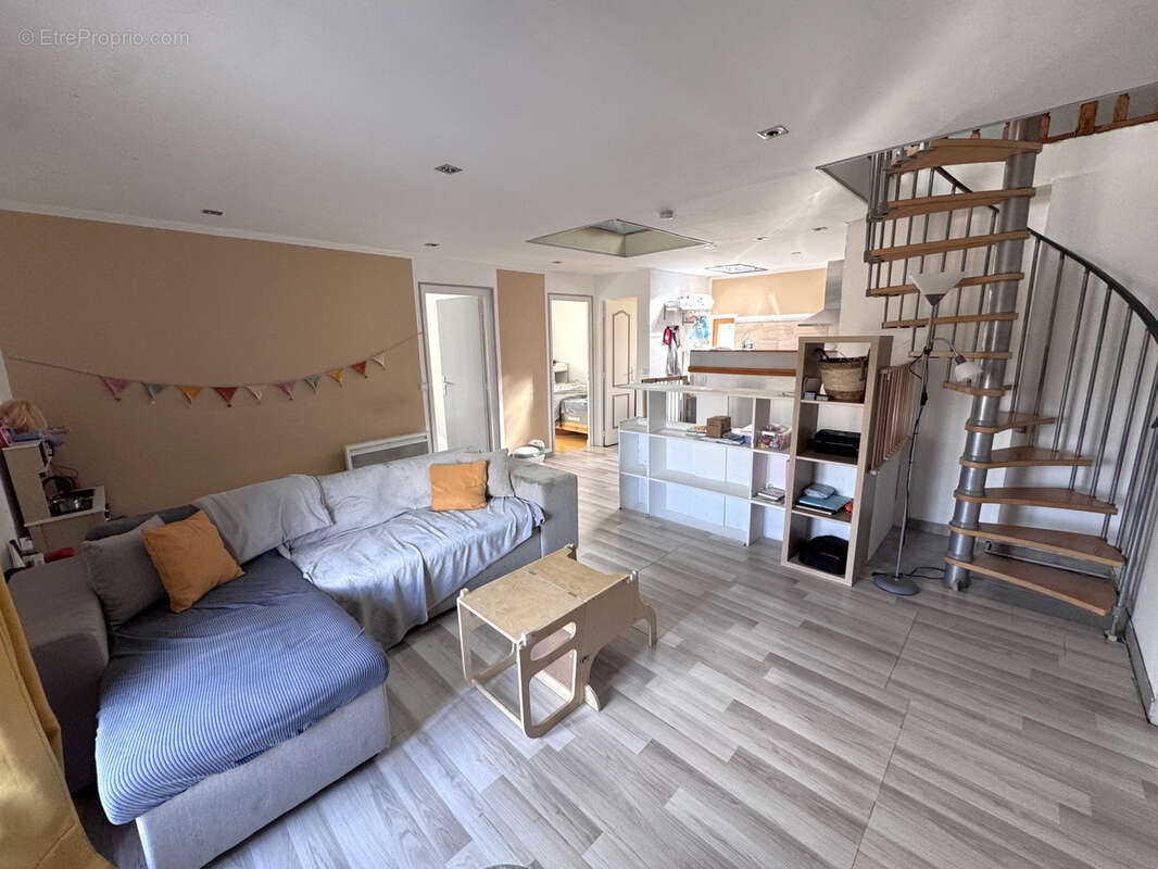 Appartement à FAVEROLLES