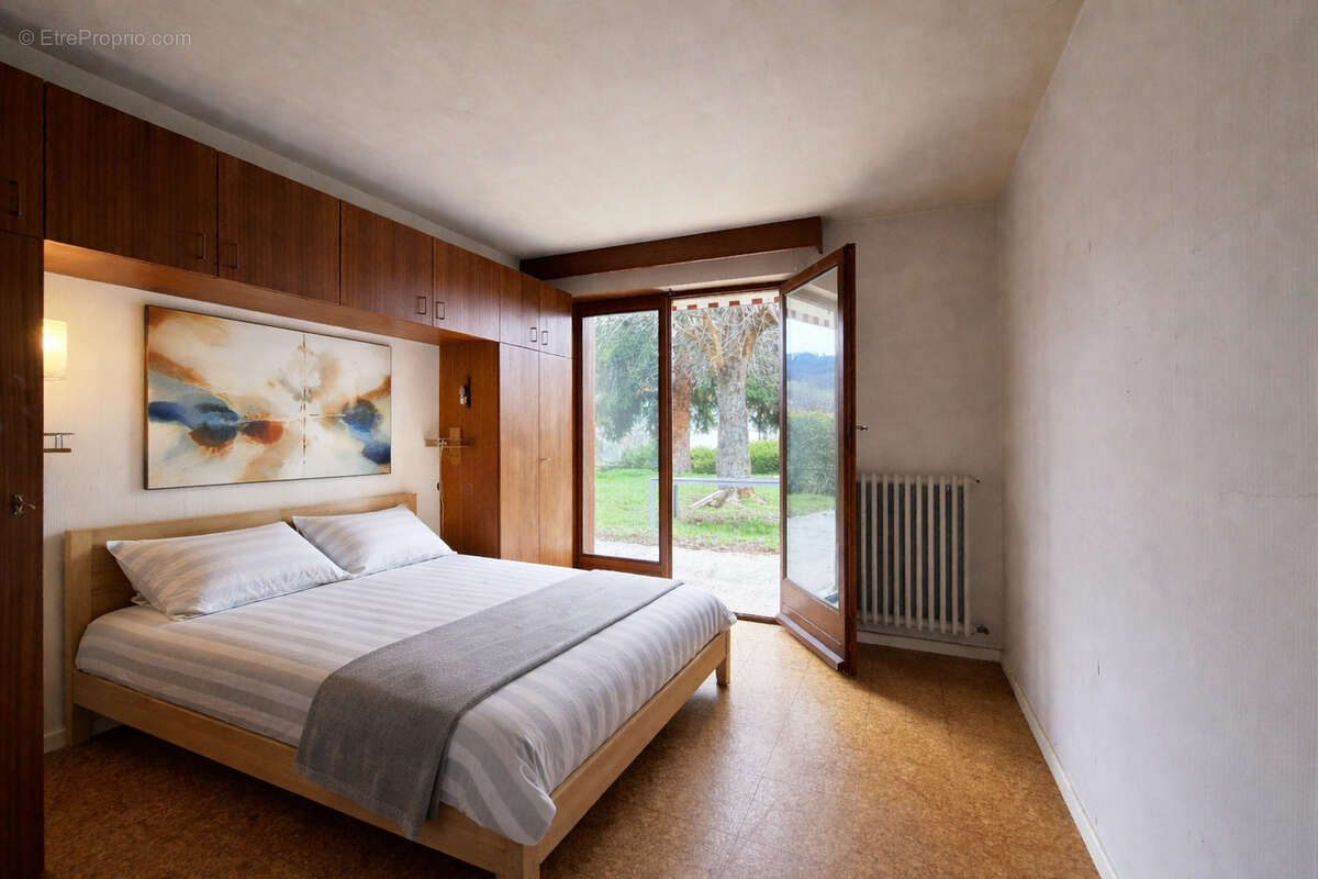 Maison à LA ROCHE-SUR-FORON