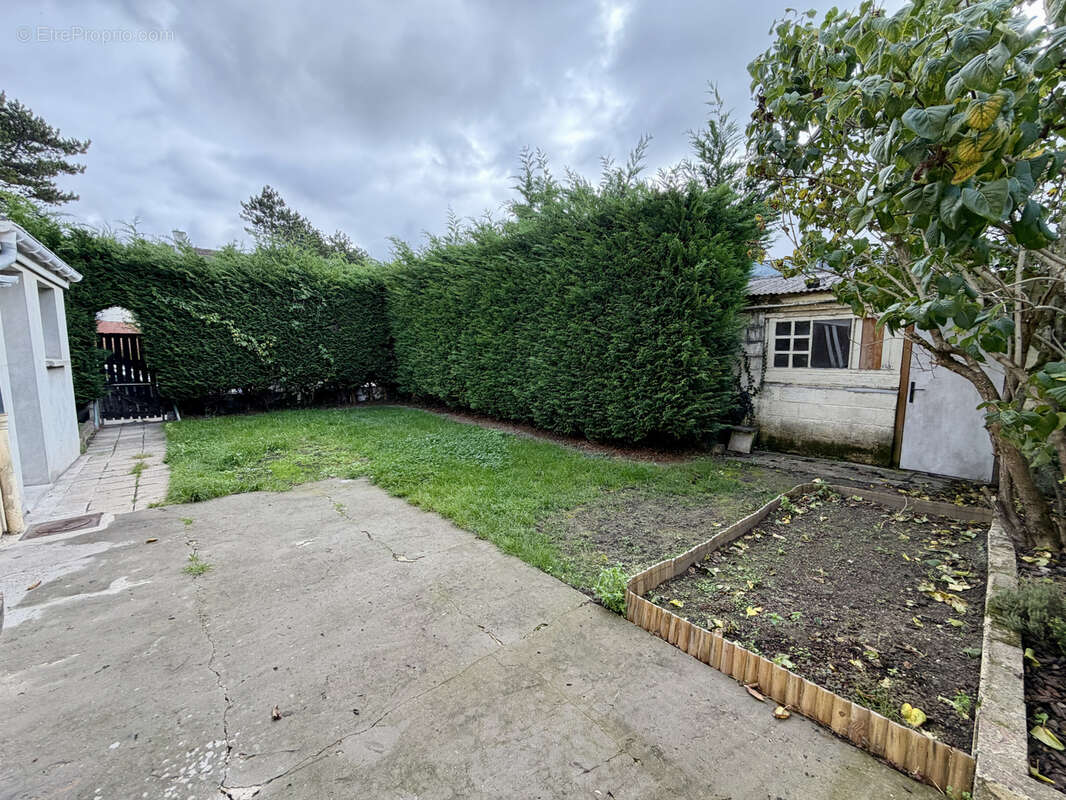 Maison à CAPPELLE-LA-GRANDE