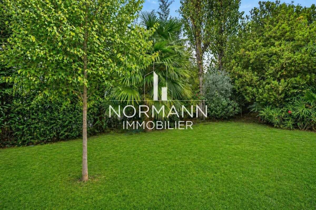 Neuilly sur seine - rond point saint james - jardin privatif - photo 14