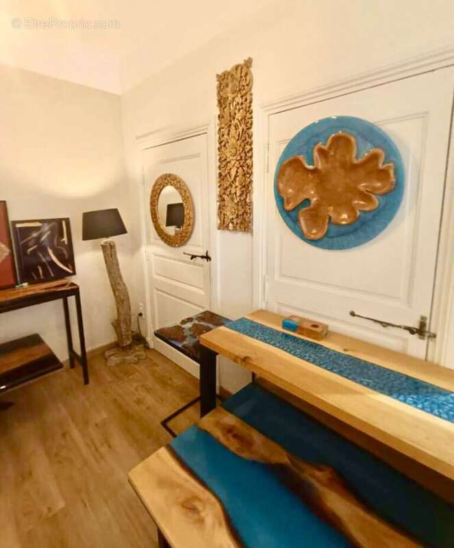 Commerce à COTIGNAC