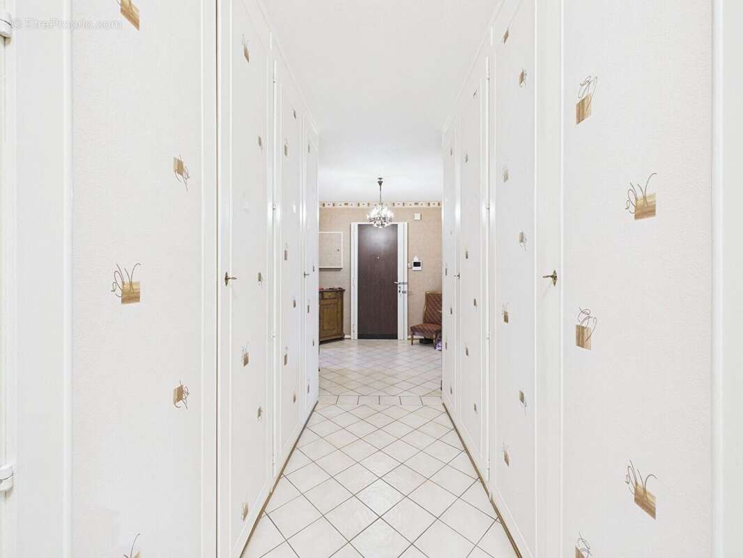 5 Pieces 111 M² avec balcons - photo 14