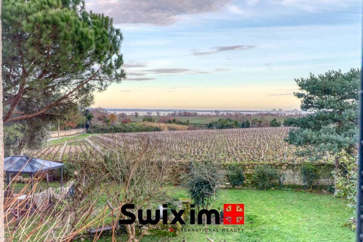 Maison à SAINT-ESTEPHE