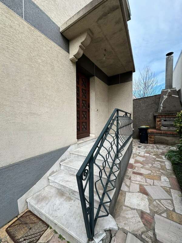 Maison à LE BLANC-MESNIL