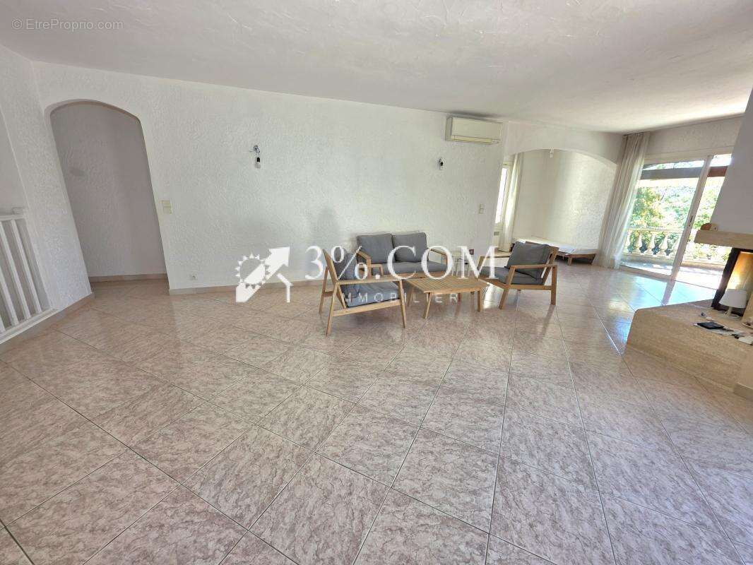 Maison à SAINT-RAPHAEL