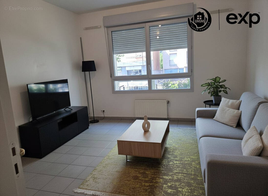 Appartement à DECINES-CHARPIEU