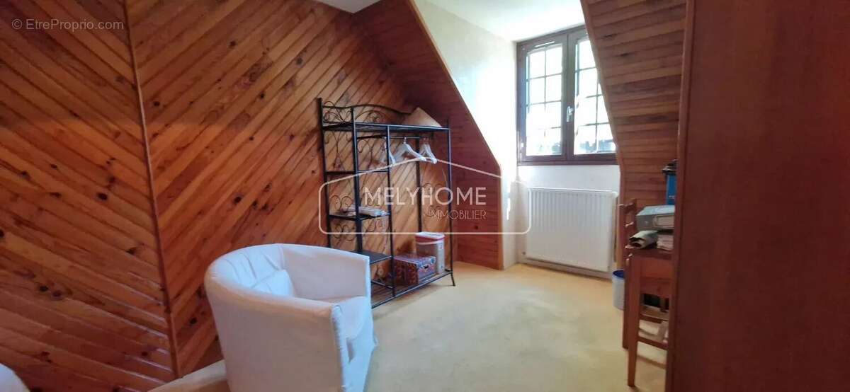 Maison à SAINT-ARNOULT-EN-YVELINES