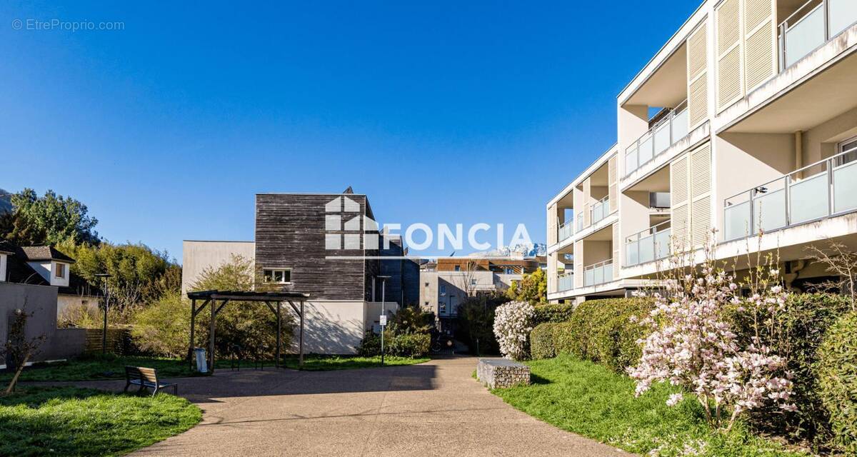 Appartement à GIERES