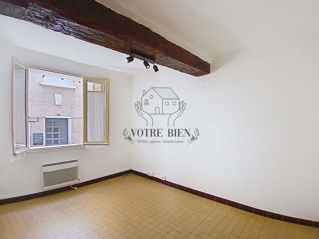 Maison à SAINTE-TULLE