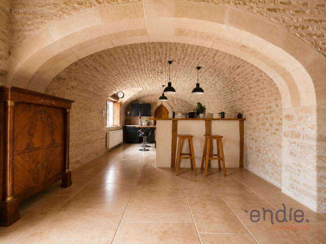 Maison de 6 pièces de 164,16 m² à Chaume-et-Courchamp - photo 3