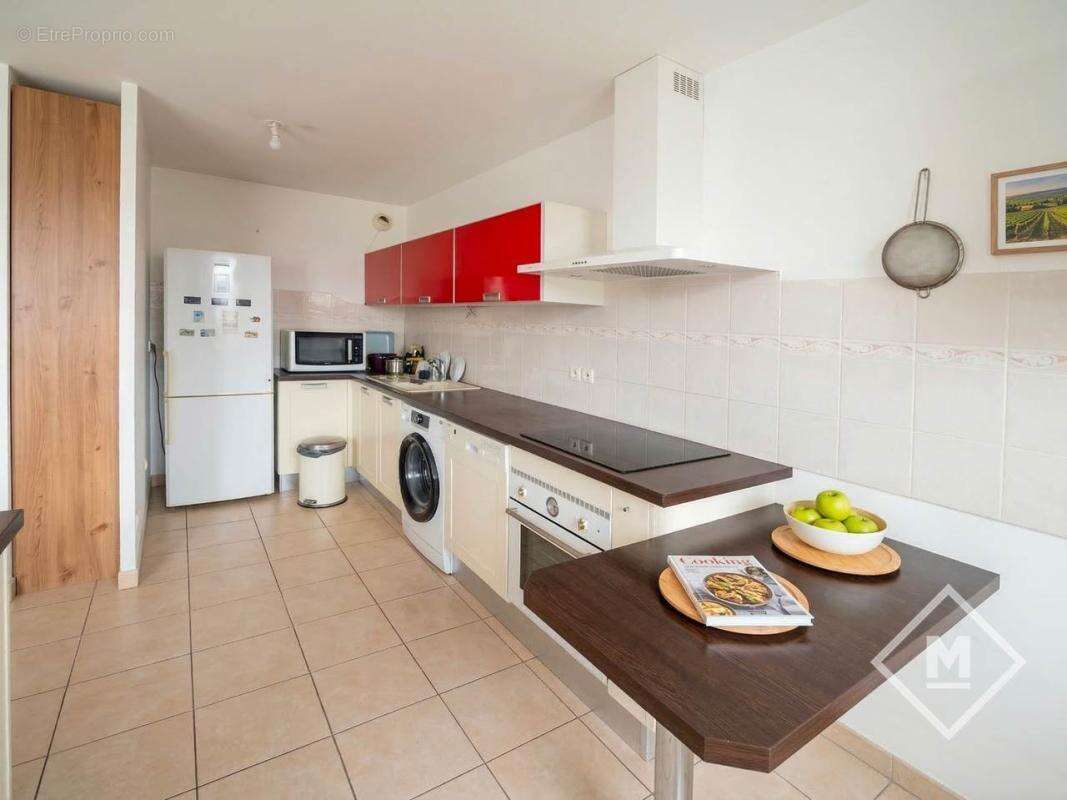 Appartement T3 terrasse, lumineux, vue dégagée à Marseille 10ème (Cap Est) - photo 4