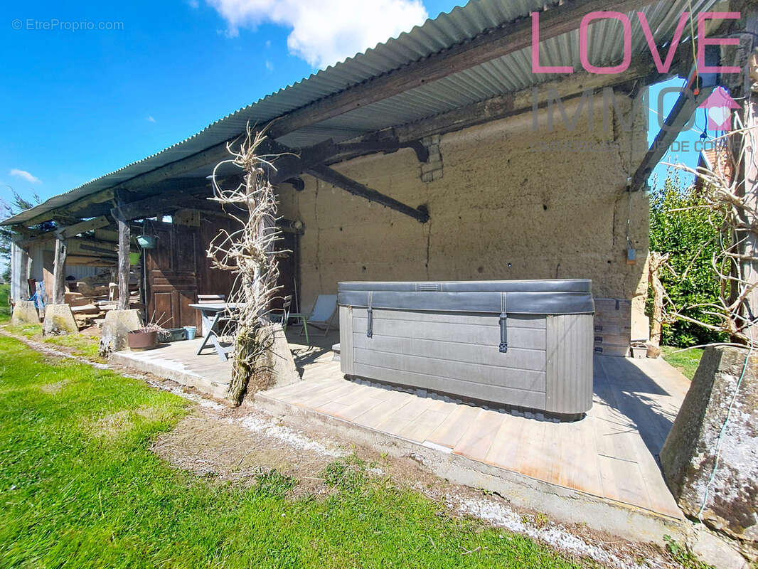 Maison à LA BATIE-DIVISIN