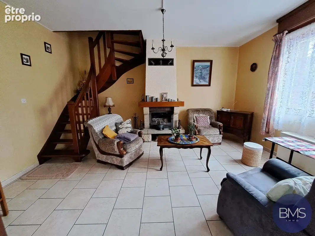 Maison à OSTRICOURT
