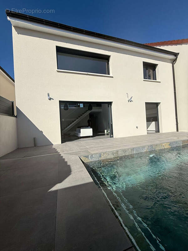 Maison à SAINT-JULIEN
