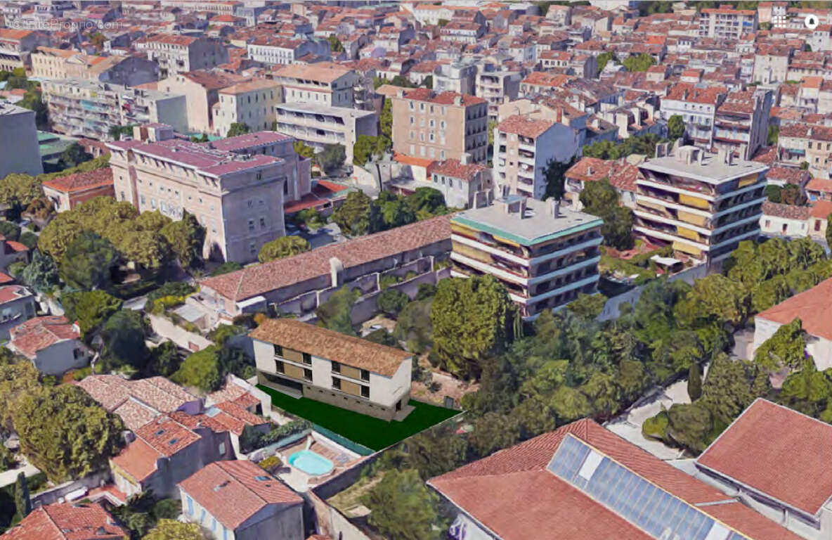 Terrain à MARSEILLE-4E