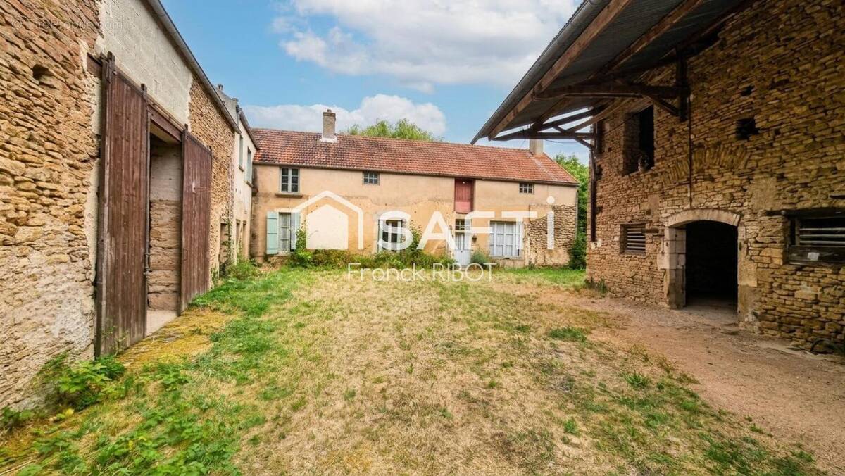Photo 1 - Maison à MONTBERTHAULT