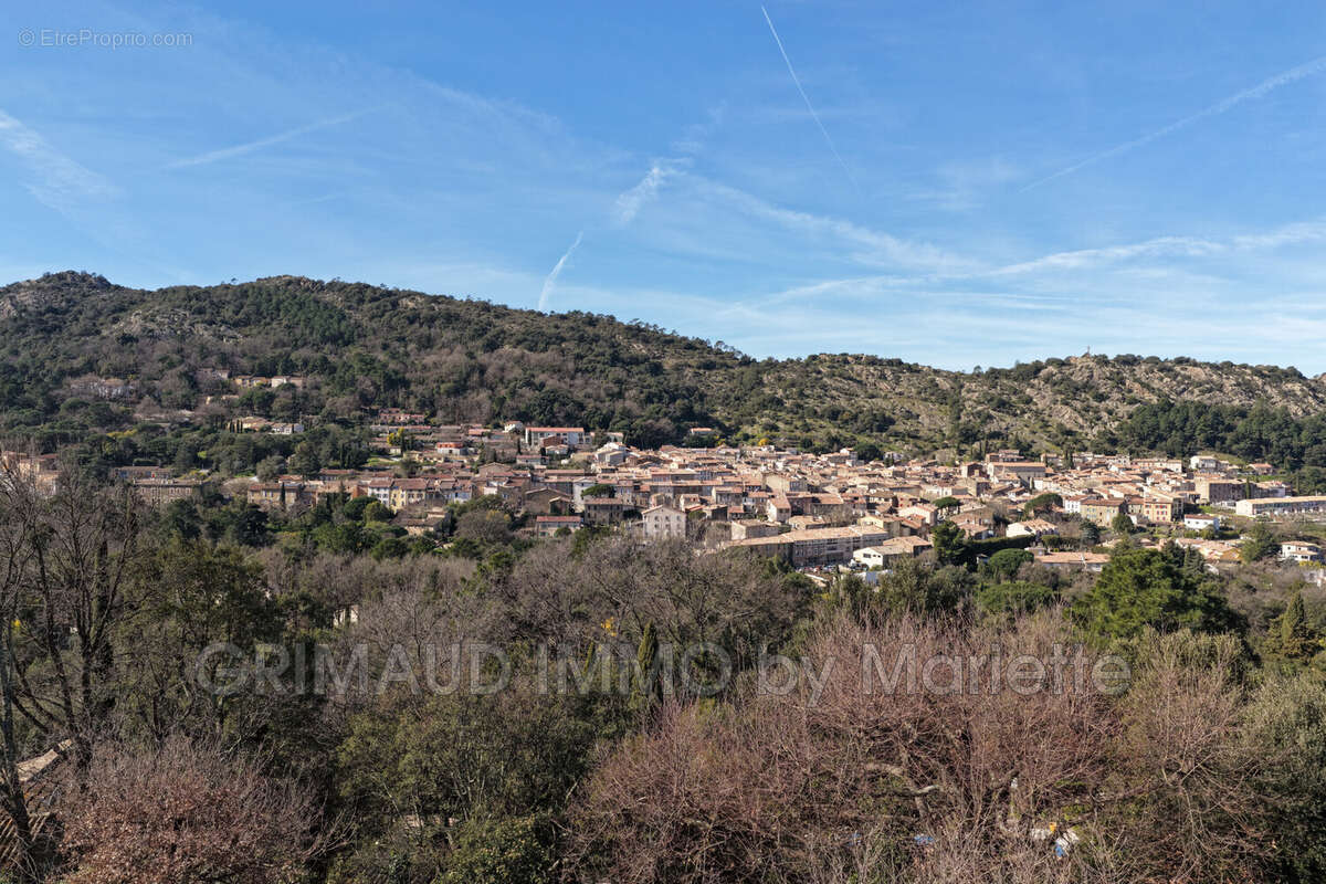 Maison à LA GARDE-FREINET