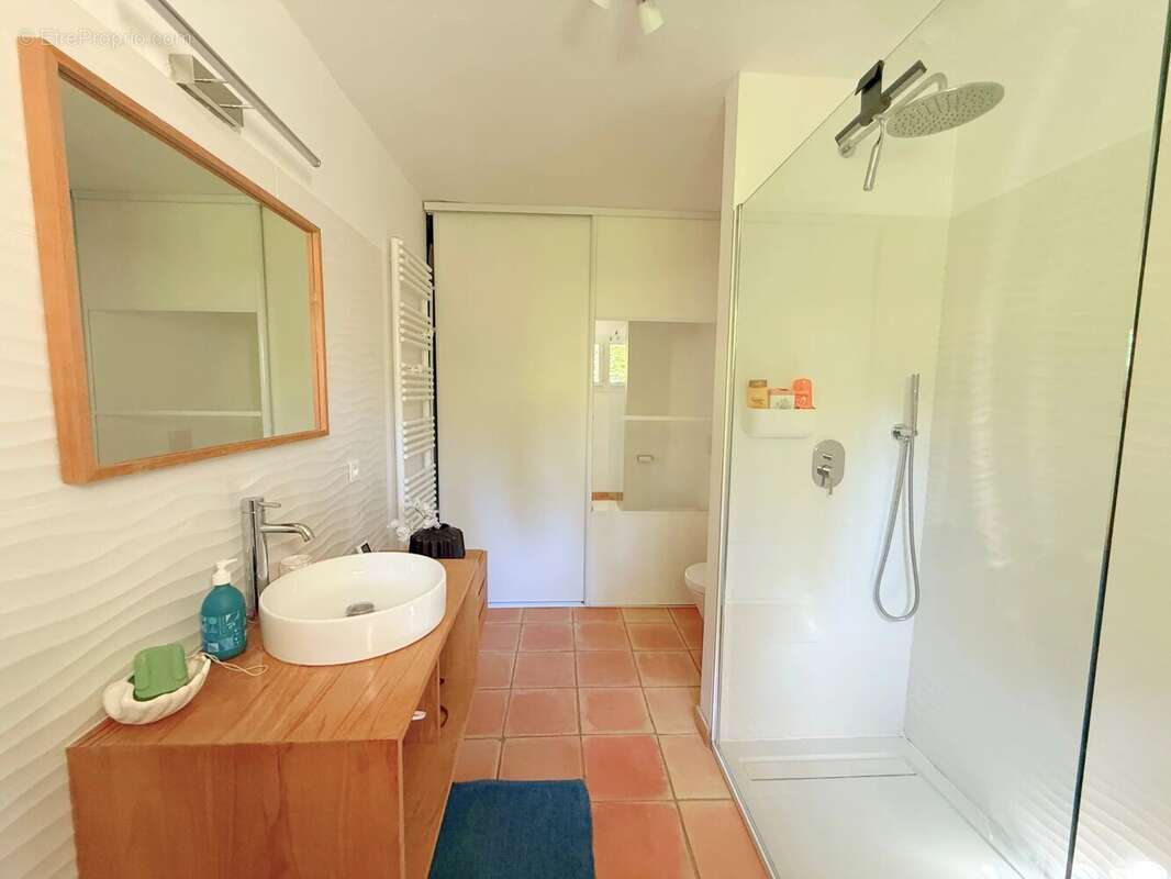 Maison à LE THOLONET