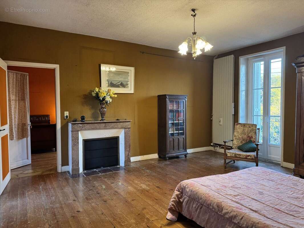 Chambre 1 - Maison à SAINT-CYPRIEN