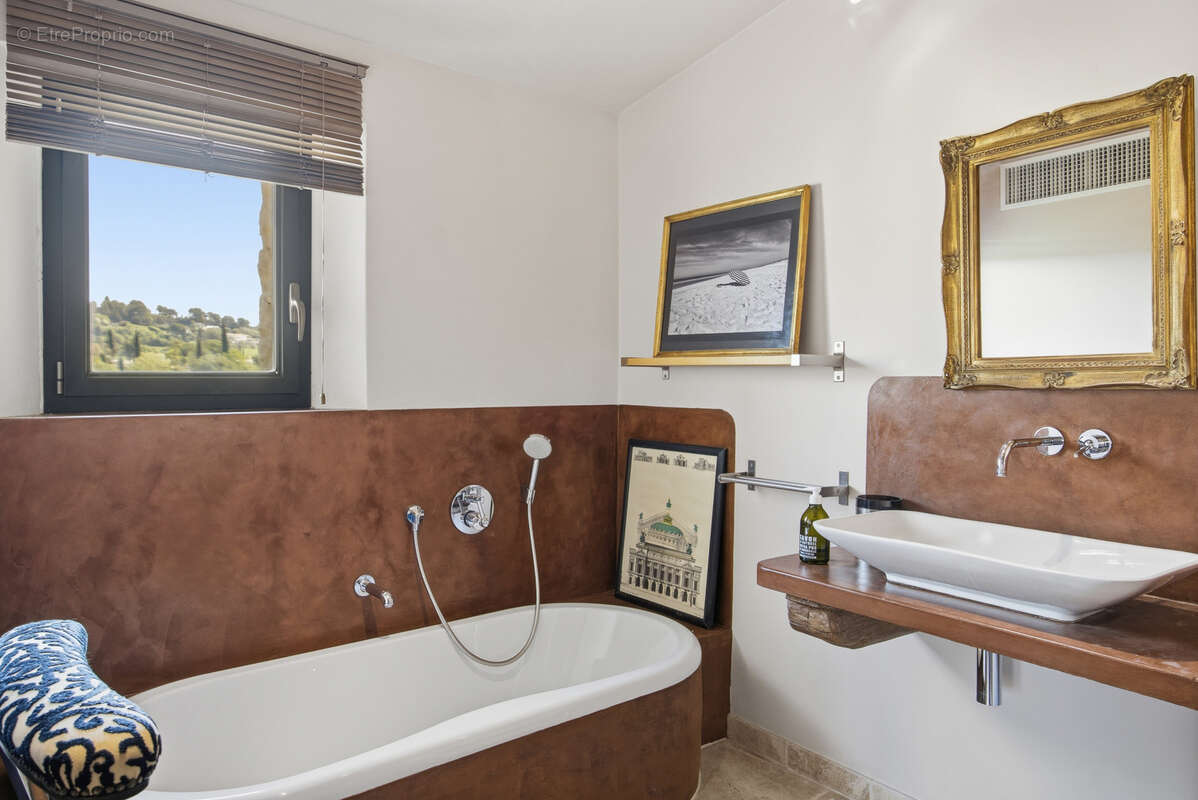 Maison à LA COLLE-SUR-LOUP