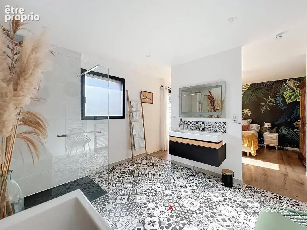 Maison d'architecte avec logements atypiques et espace bien-être ! - photo 3