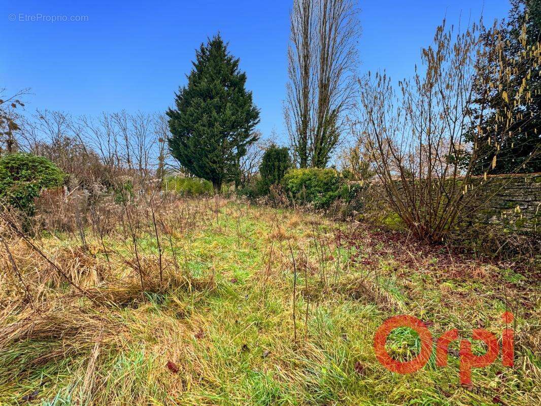 Maison à SAINT-AMAND-MONTROND