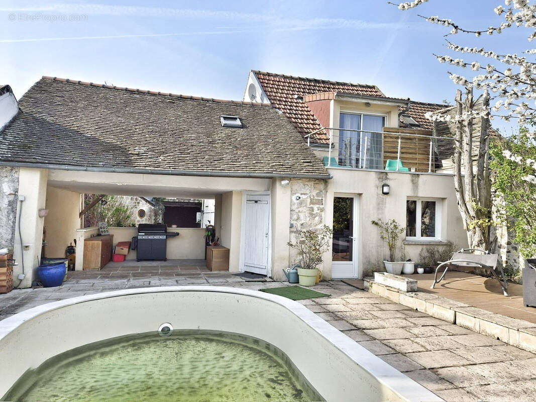 Maison à PIERRELAYE