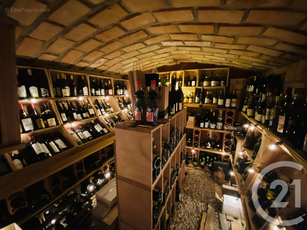 Maison à DOMMARTIN-LES-CUISEAUX